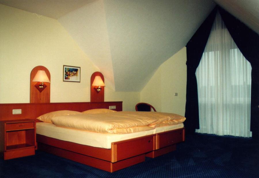 Hotel Central Bergheim  Ngoại thất bức ảnh